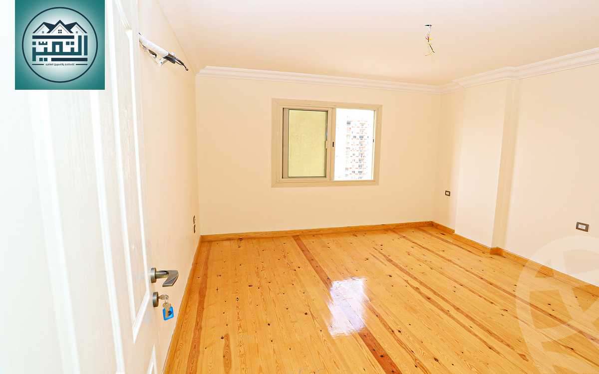 https://aqarmap.com.eg/en/listing/4360846-for-sale-alexandria-lauran-shr-srhnk