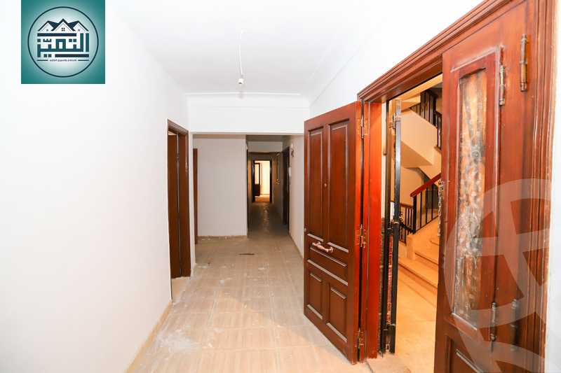 https://aqarmap.com.eg/en/listing/4102264-for-sale-alexandria-kafr-abdo-sant-square-st