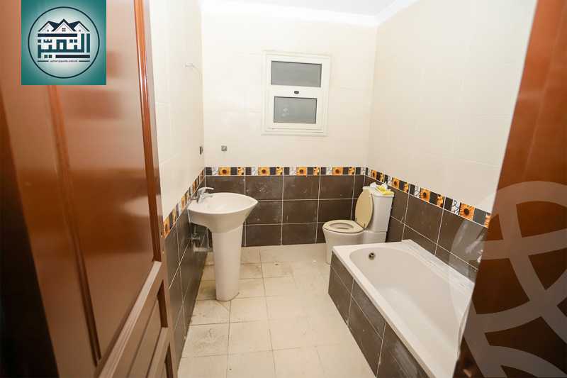 https://aqarmap.com.eg/en/listing/4102264-for-sale-alexandria-kafr-abdo-sant-square-st