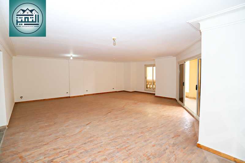 https://aqarmap.com.eg/en/listing/4102300-for-sale-alexandria-kafr-abdo-sant-square-st