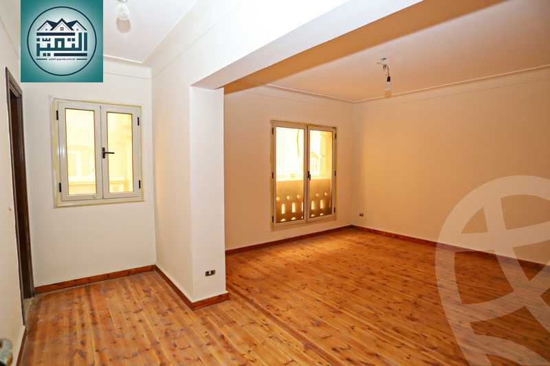 https://aqarmap.com.eg/en/listing/4102300-for-sale-alexandria-kafr-abdo-sant-square-st
