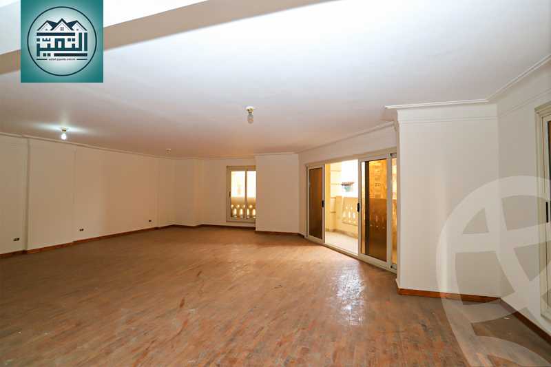 https://aqarmap.com.eg/en/listing/4102300-for-sale-alexandria-kafr-abdo-sant-square-st