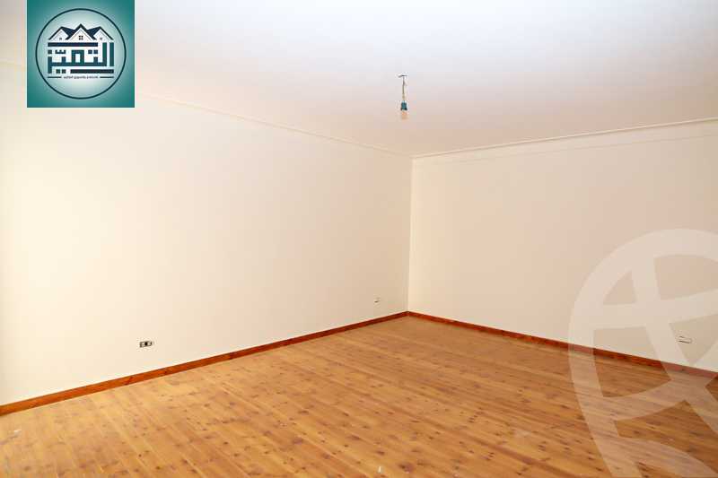 https://aqarmap.com.eg/en/listing/4102300-for-sale-alexandria-kafr-abdo-sant-square-st