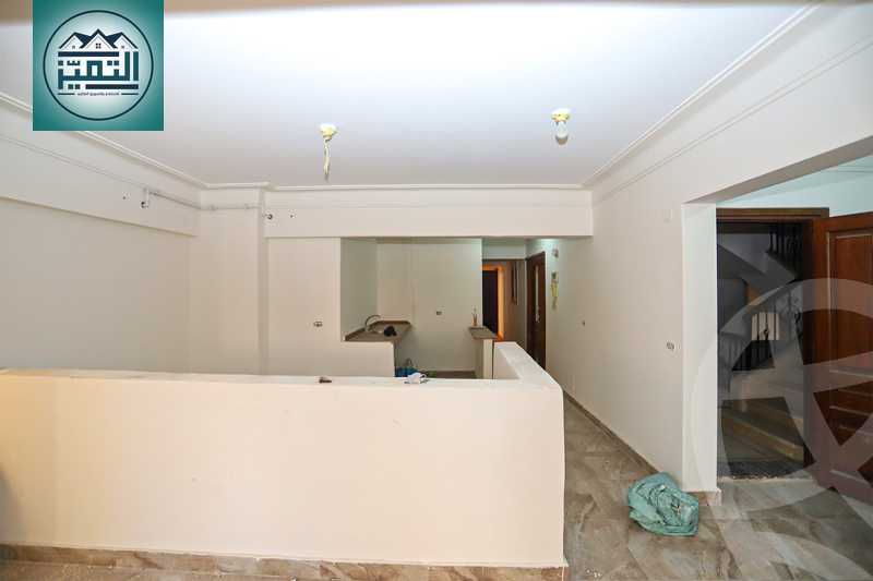 https://aqarmap.com.eg/en/listing/4102300-for-sale-alexandria-kafr-abdo-sant-square-st