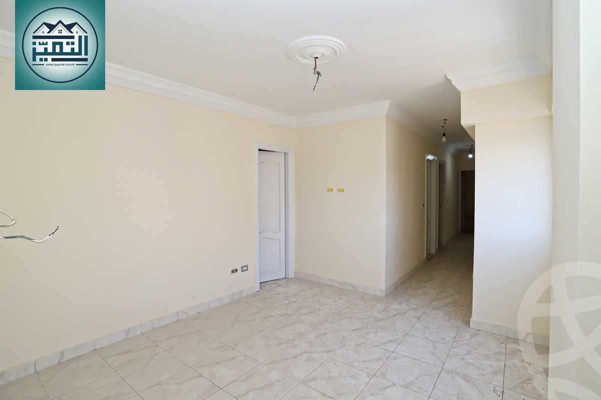 https://aqarmap.com.eg/ar/listing/4283246-for-rent-alexandria-kafr-abdo-sant-square-st