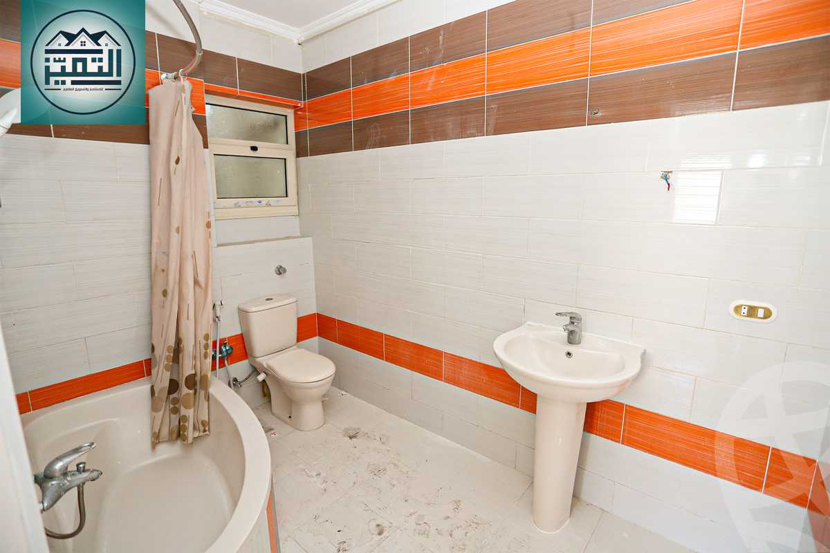 https://aqarmap.com.eg/ar/listing/4283246-for-rent-alexandria-kafr-abdo-sant-square-st