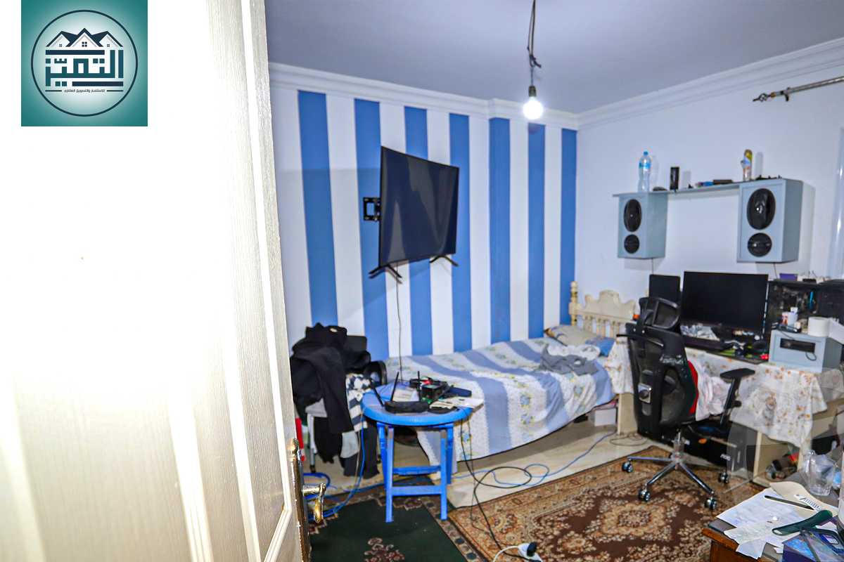 https://aqarmap.com.eg/en/listing/4345746-for-sale-alexandria-kafr-abdo-sant-square-st