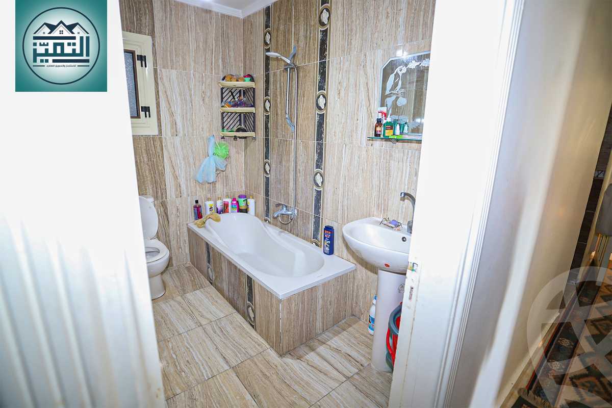 https://aqarmap.com.eg/en/listing/4345746-for-sale-alexandria-kafr-abdo-sant-square-st