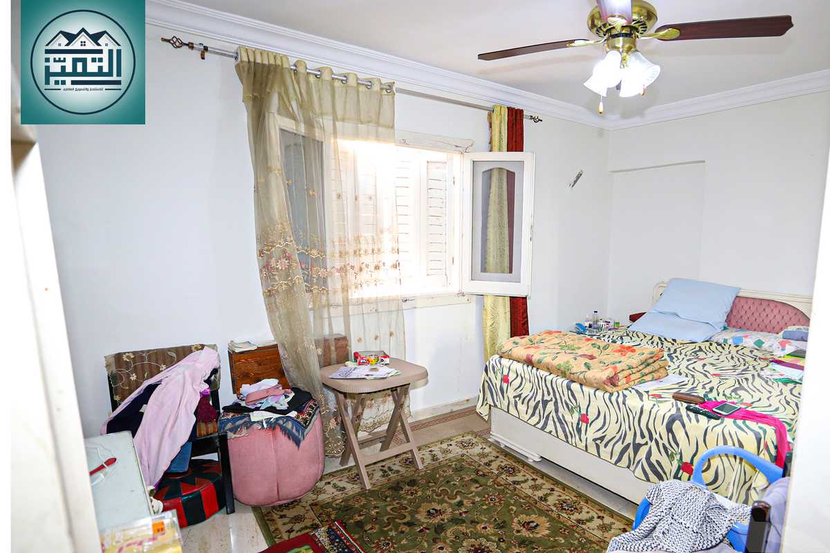 https://aqarmap.com.eg/en/listing/4345746-for-sale-alexandria-kafr-abdo-sant-square-st