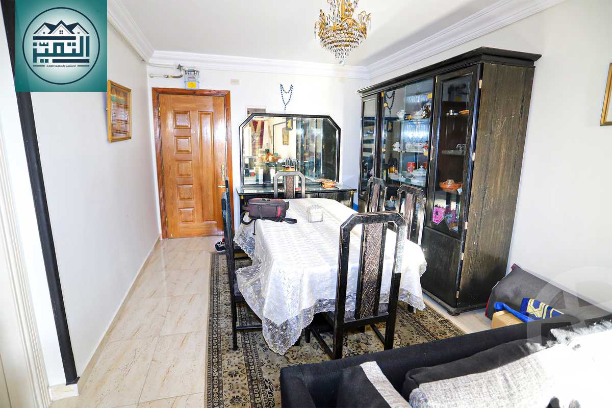 https://aqarmap.com.eg/en/listing/4345746-for-sale-alexandria-kafr-abdo-sant-square-st
