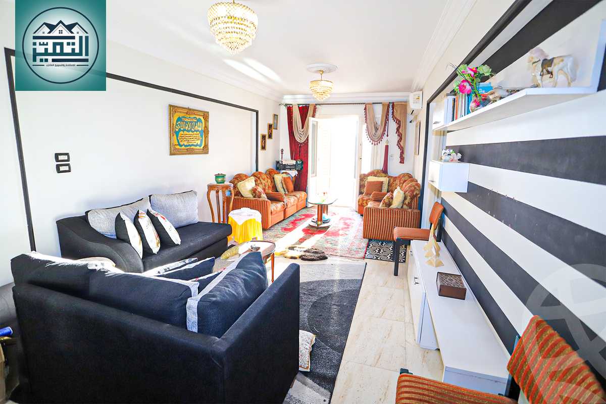 https://aqarmap.com.eg/en/listing/4345746-for-sale-alexandria-kafr-abdo-sant-square-st