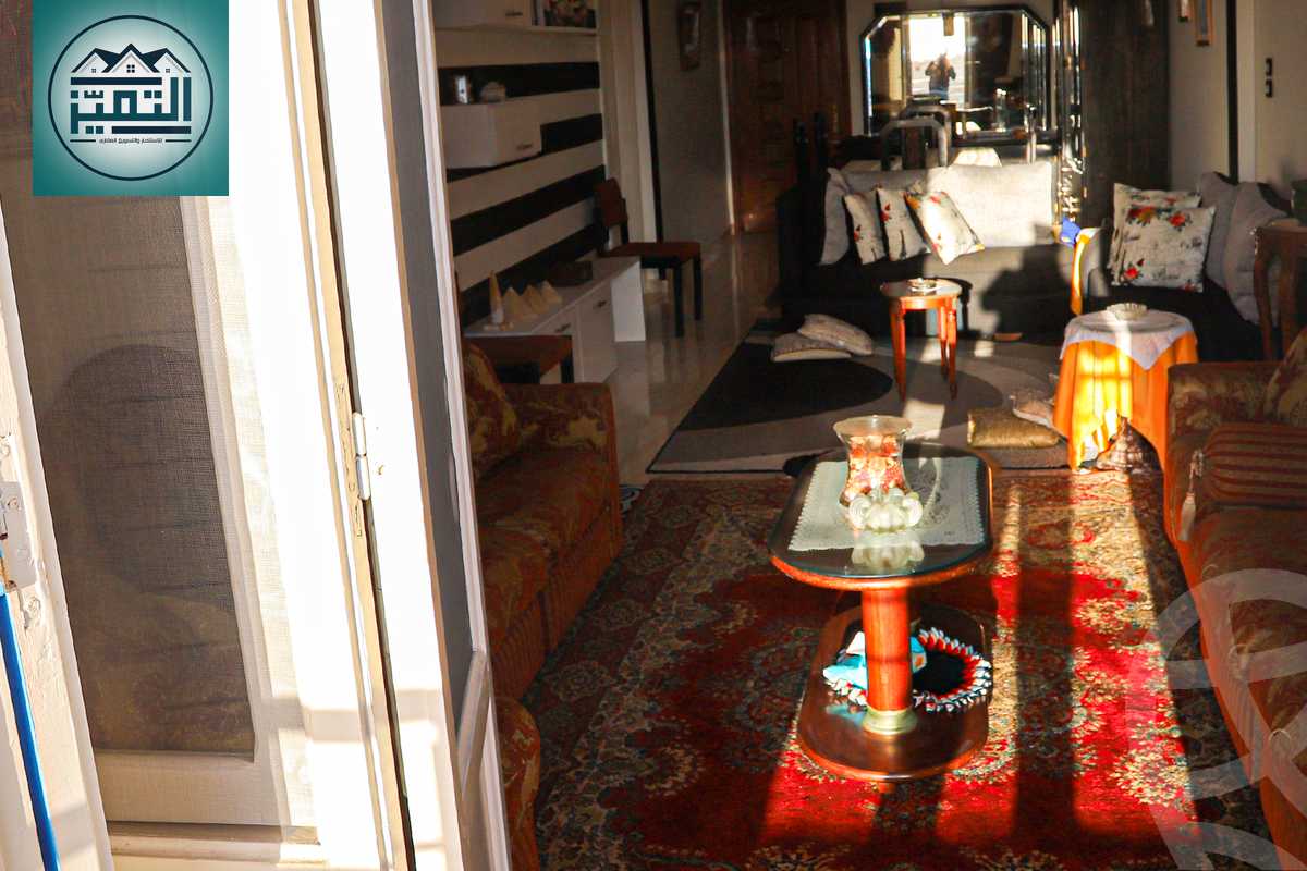 https://aqarmap.com.eg/en/listing/4345746-for-sale-alexandria-kafr-abdo-sant-square-st