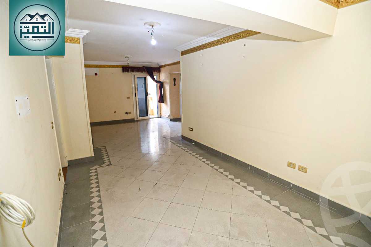 https://aqarmap.com.eg/ar/listing/4944817-for-sale-alexandria-camp-cesar-port-said-street