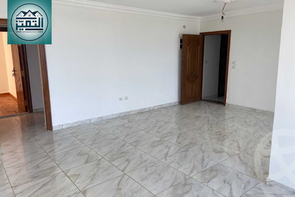 https://aqarmap.com.eg/en/listing/5018420-for-sale-alexandria-sporting-el-geish-road