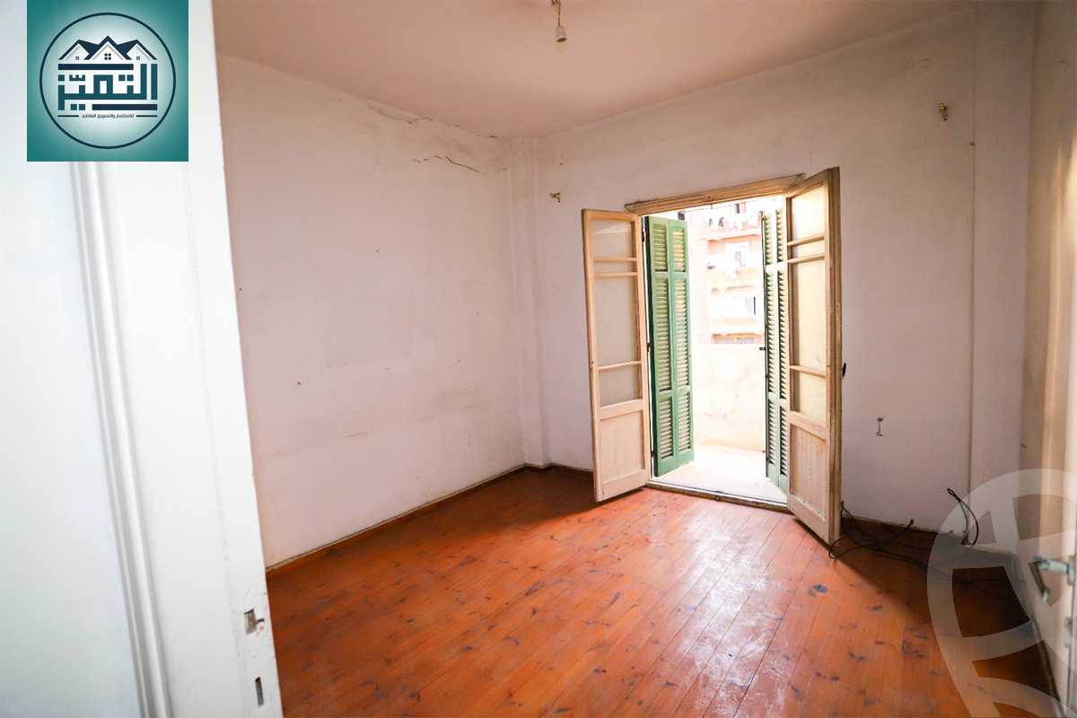 https://aqarmap.com.eg/ar/listing/5783603-for-sale-alexandria-sidi-gaber-shr-sydy-jbr