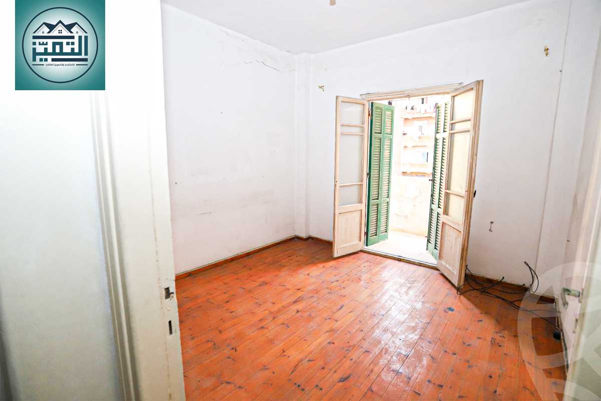 https://aqarmap.com.eg/ar/listing/5783603-for-sale-alexandria-sidi-gaber-shr-sydy-jbr