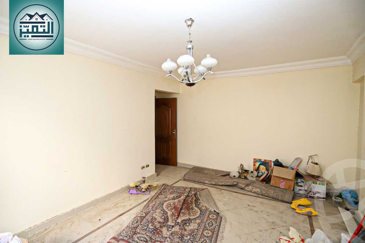 https://aqarmap.com.eg/en/listing/5445027-for-sale-alexandria-kafr-abdo-sant-giyn-st