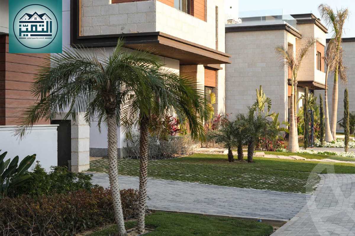 https://aqarmap.com.eg/ar/listing/5565656-for-sale-cairo-new-cairo-compounds-hyde-park-centre-ville-hyde-park