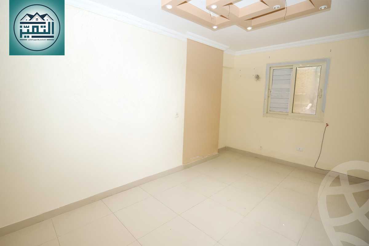 https://aqarmap.com.eg/ar/listing/5696526-for-sale-alexandria-cleopatra-port-said-street