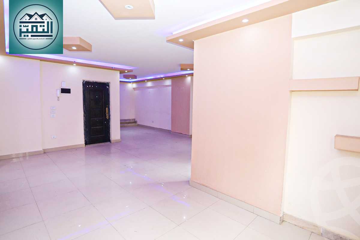 https://aqarmap.com.eg/ar/listing/5696526-for-sale-alexandria-cleopatra-port-said-street