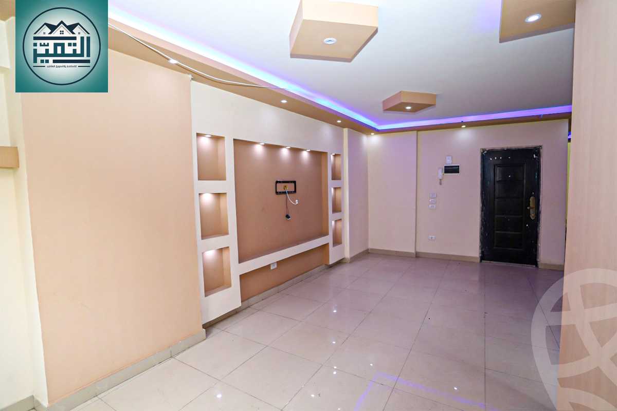 https://aqarmap.com.eg/ar/listing/5696526-for-sale-alexandria-cleopatra-port-said-street