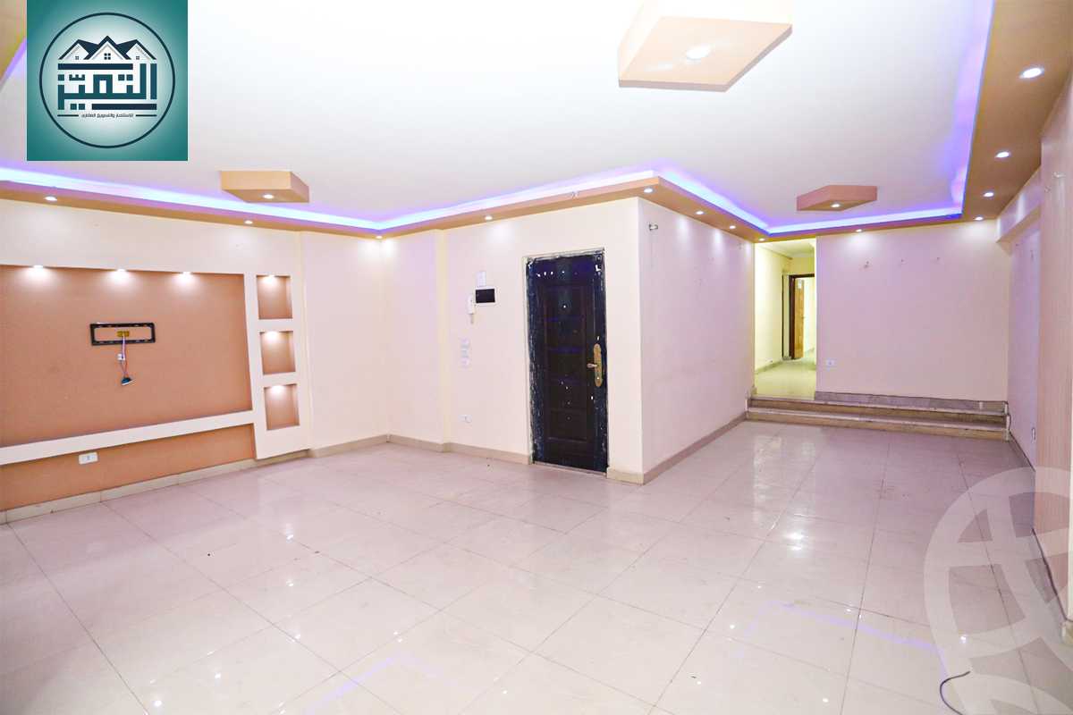 https://aqarmap.com.eg/ar/listing/5696526-for-sale-alexandria-cleopatra-port-said-street