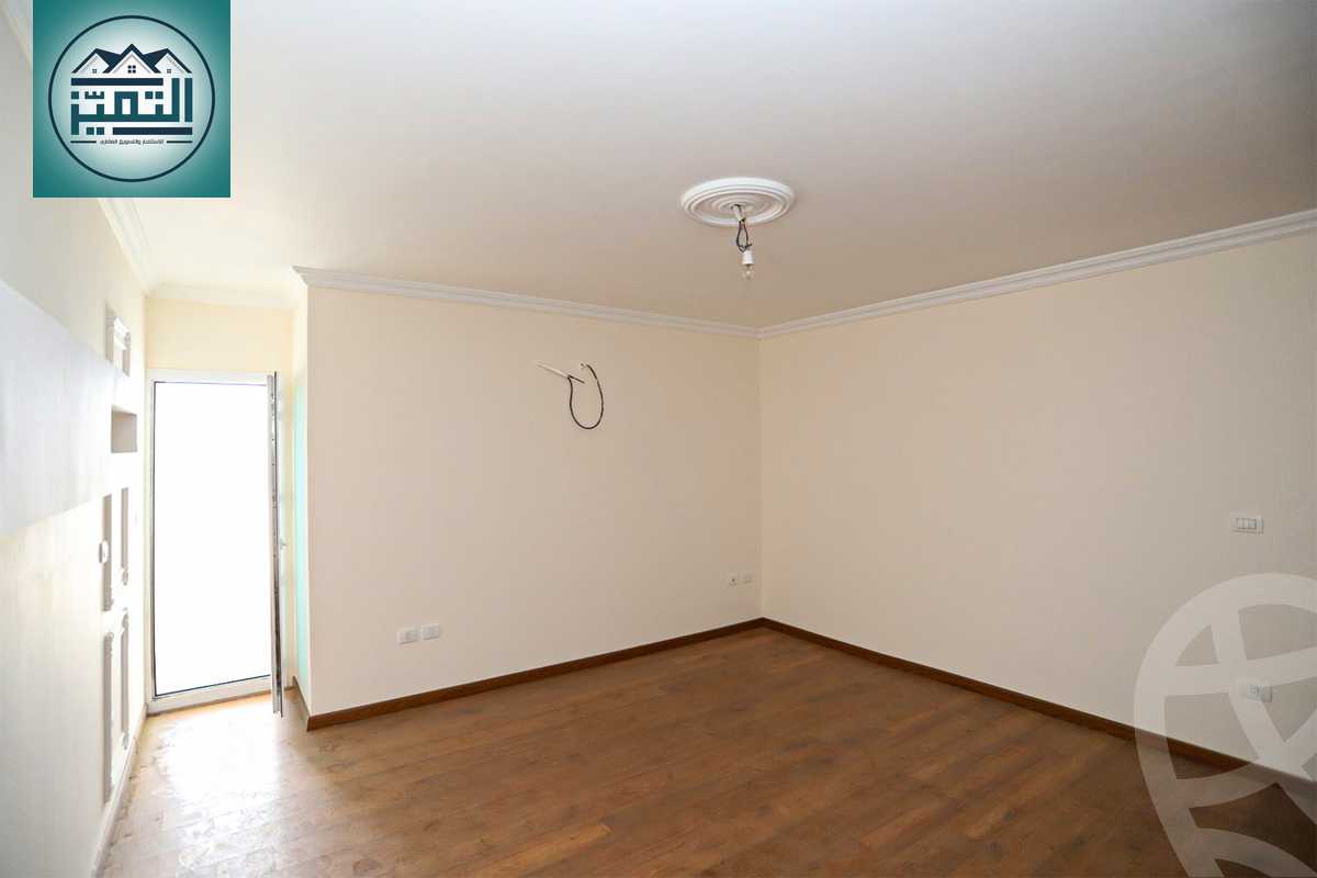 https://aqarmap.com.eg/ar/listing/5839025-for-rent-alexandria-stanley-el-geish-rd