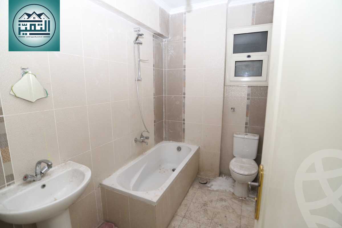 https://aqarmap.com.eg/ar/listing/5844036-for-sale-alexandria-ibrahimia-el-shaheed-gawad-housny-st