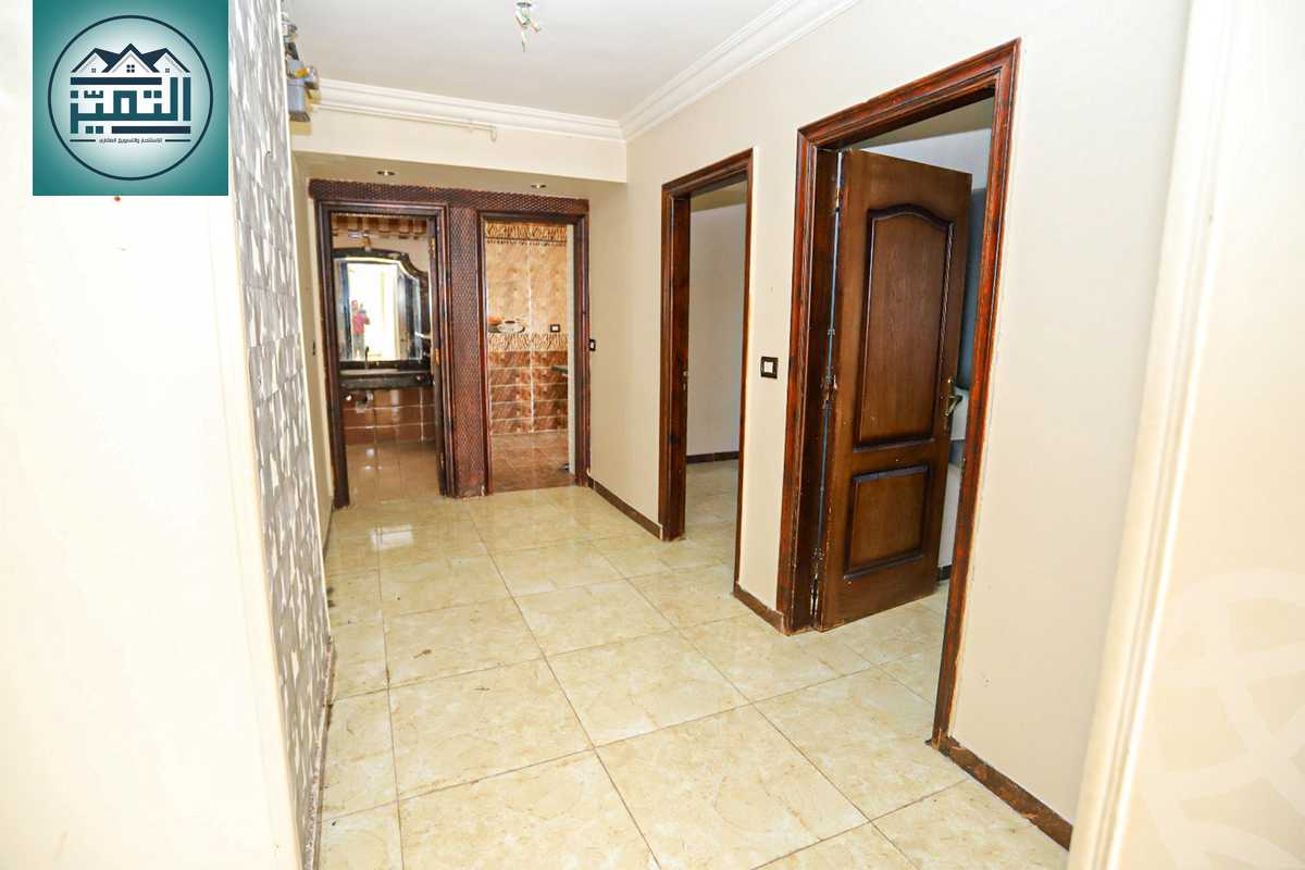 https://aqarmap.com.eg/en/listing/5851847-for-sale-alexandria-sporting-shr-bwr-s-yd