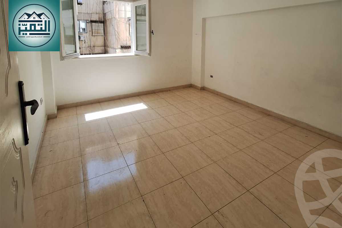 https://aqarmap.com.eg/ar/listing/6292429-for-sale-alexandria-lauran-shr-bw-qyr-tryq-lhry