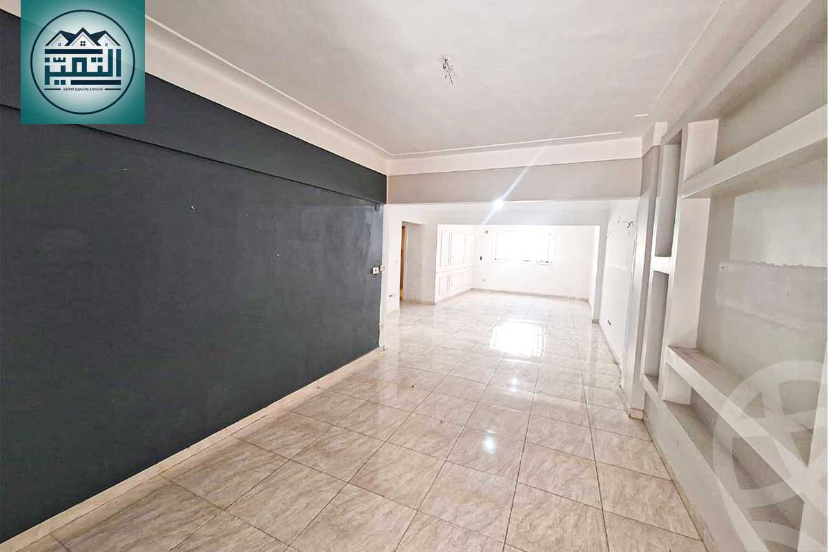 https://aqarmap.com.eg/ar/listing/6292429-for-sale-alexandria-lauran-shr-bw-qyr-tryq-lhry