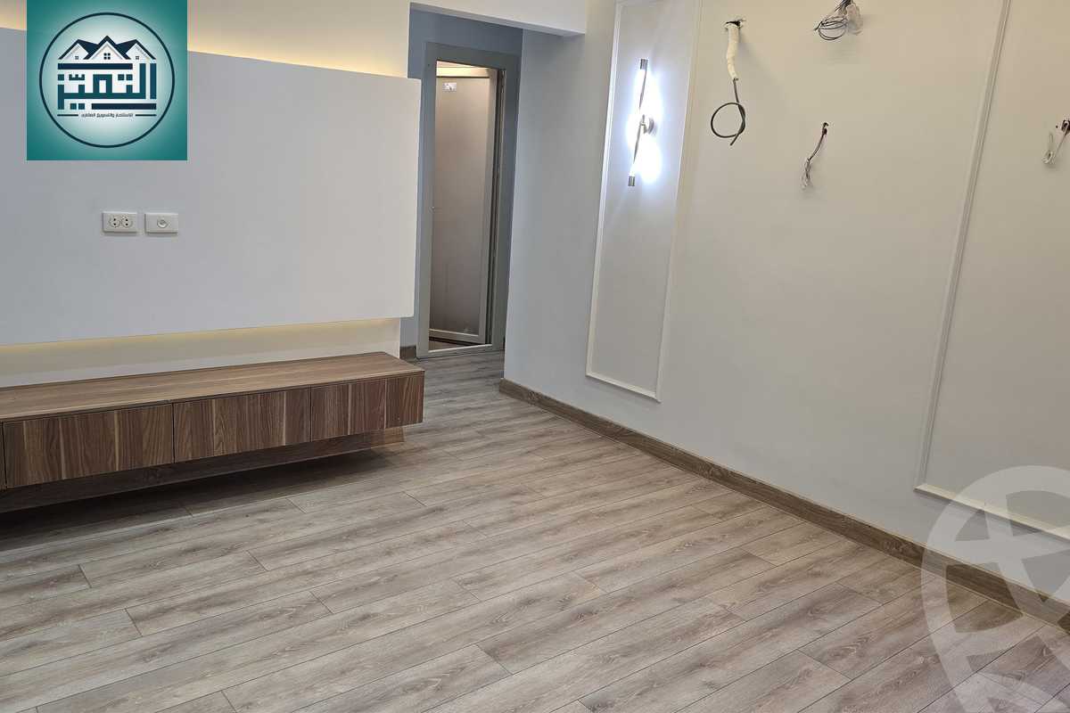 https://aqarmap.com.eg/ar/listing/6371044-for-sale-alexandria-lm-mwr-lm-mwr-lshty-kornesh-el-maamoura-st