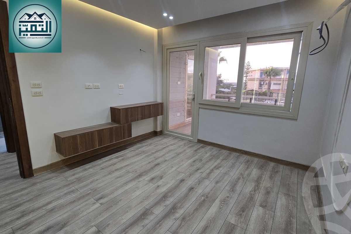 https://aqarmap.com.eg/ar/listing/6371044-for-sale-alexandria-lm-mwr-lm-mwr-lshty-kornesh-el-maamoura-st