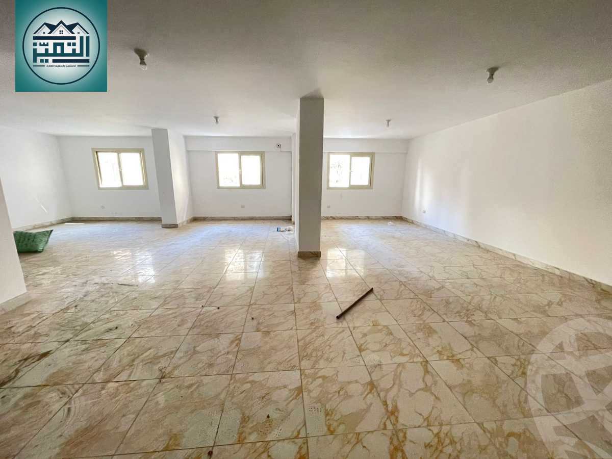 https://aqarmap.com.eg/ar/listing/6453656-for-sale-alexandria-moharram-bey-kanal-al-mahmoudeya-al-bahri-st
