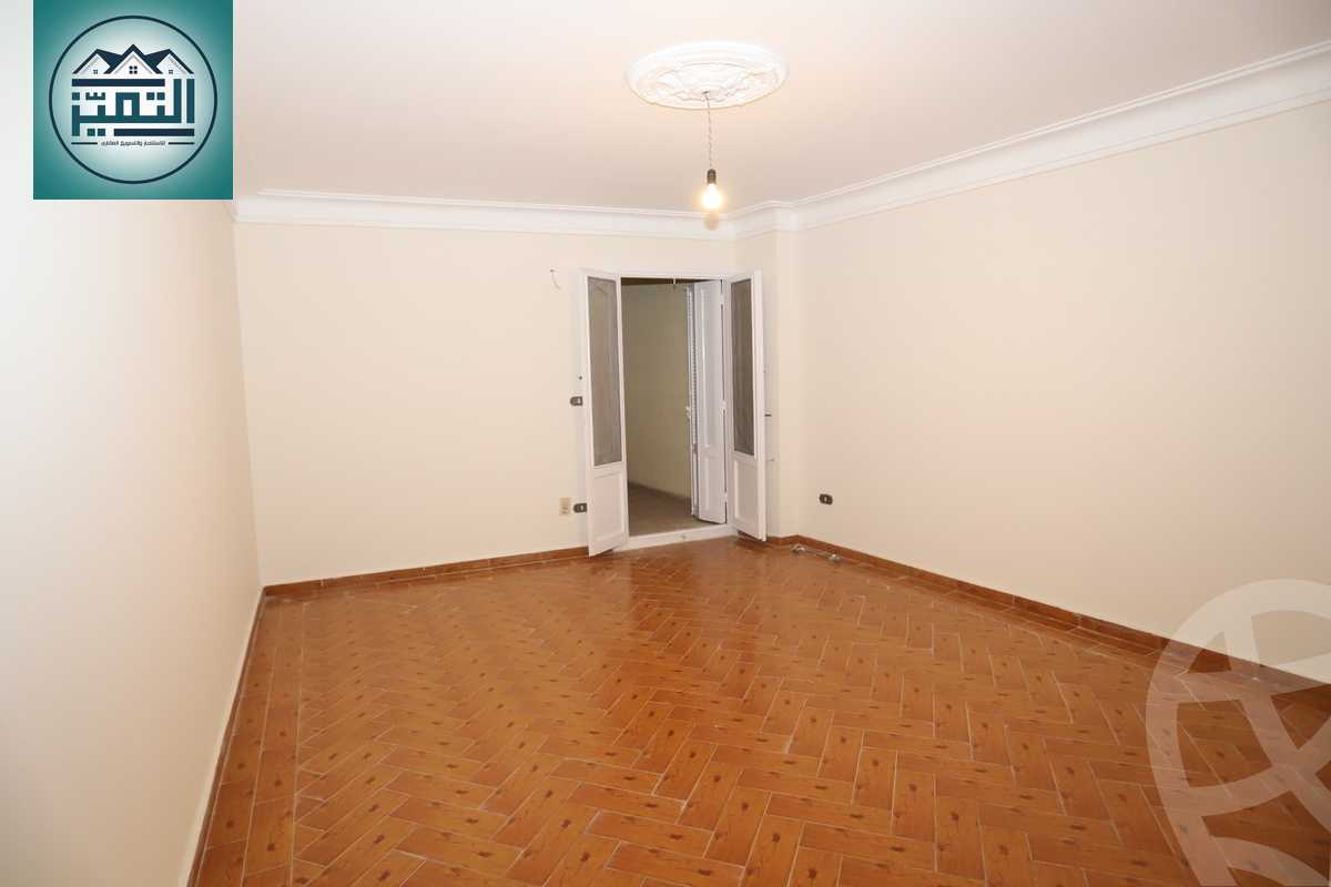 https://aqarmap.com.eg/ar/listing/6569720-for-rent-alexandria-stanley-abd-el-aziz-fahmy-st