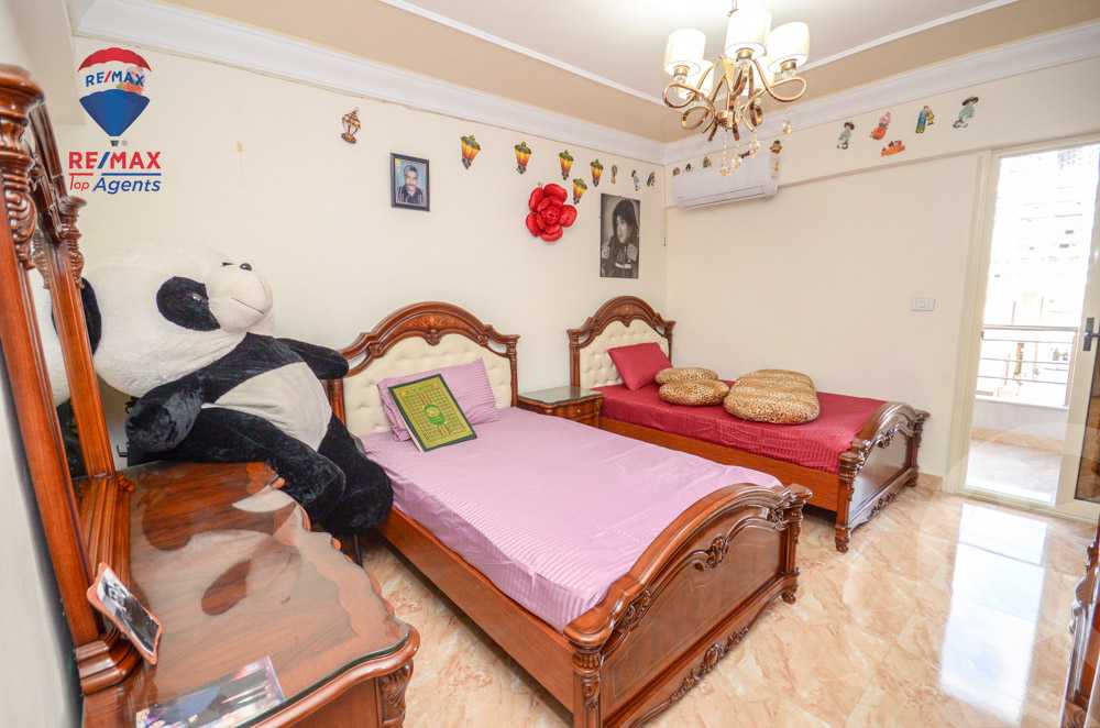 https://aqarmap.com.eg/en/listing/3720133-for-rent-alexandria-zezenia-kasr-al-safa-st