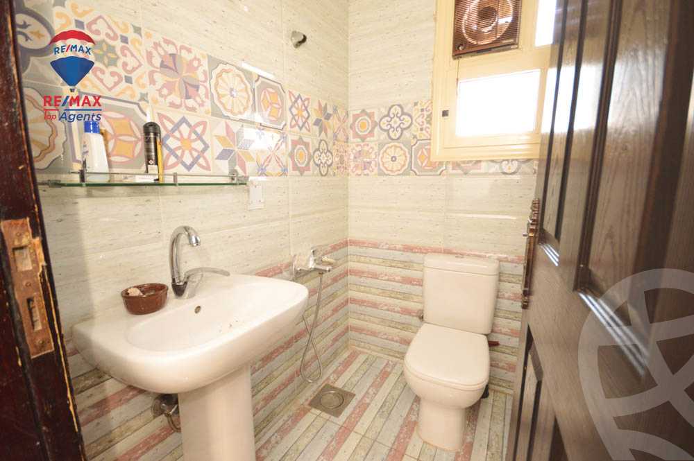 https://aqarmap.com.eg/ar/listing/3857668-for-sale-alexandria-kafr-abdo-shr-lsyd-skyn-bnt-lhsyn