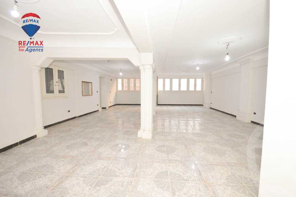 https://aqarmap.com.eg/ar/listing/3873086-for-sale-alexandria-miami-khld-bn-lwlyd