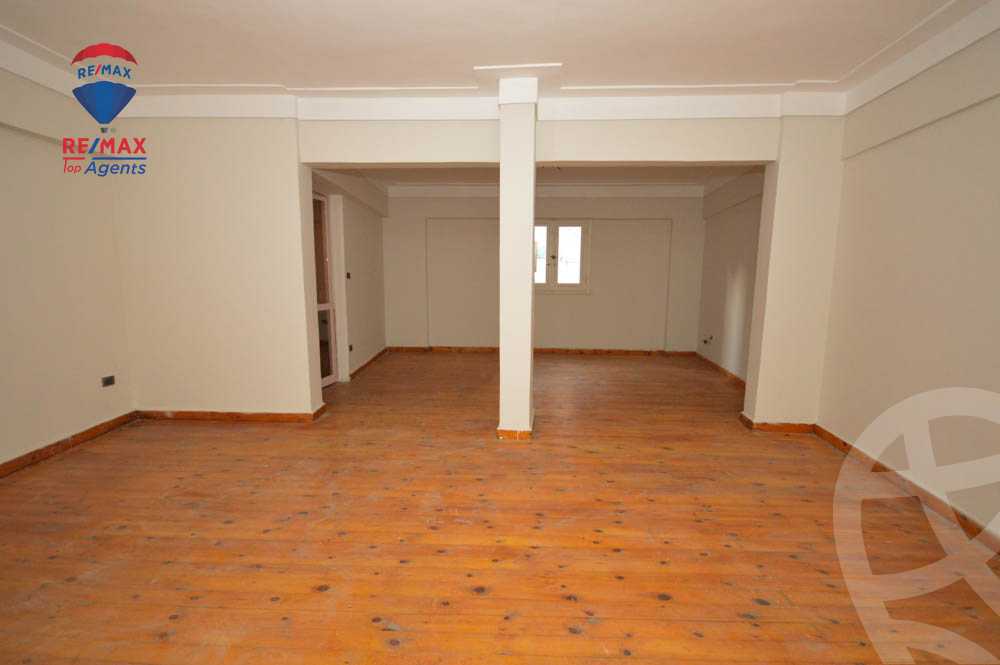 https://aqarmap.com.eg/ar/listing/3873086-for-sale-alexandria-miami-khld-bn-lwlyd
