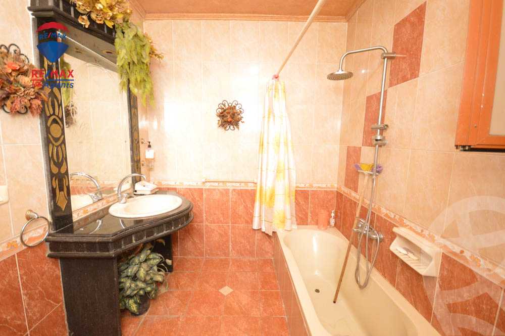 https://aqarmap.com.eg/ar/listing/3878398-for-sale-alexandria-bolekly-abou-quer-st