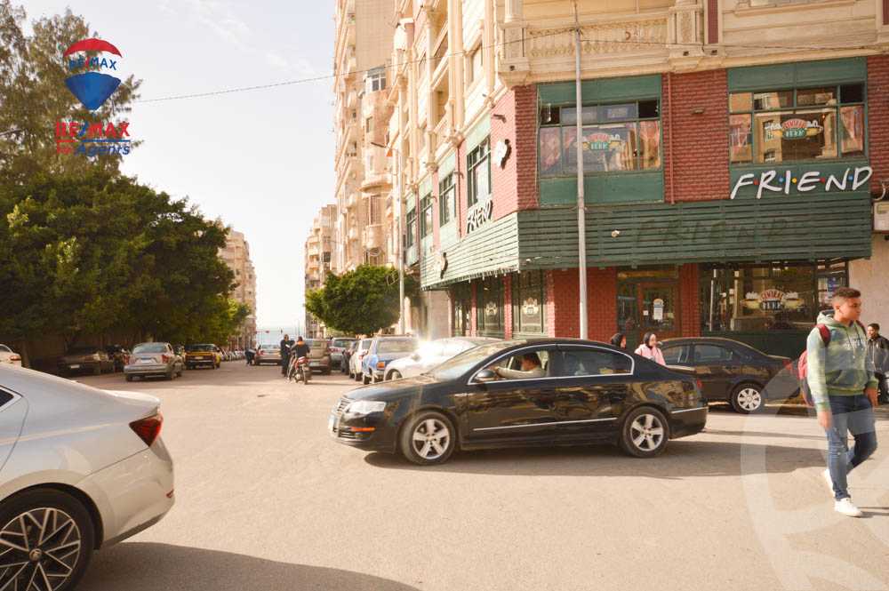 https://aqarmap.com.eg/ar/listing/3886203-for-rent-alexandria-camp-cesar-goerg-abed-st