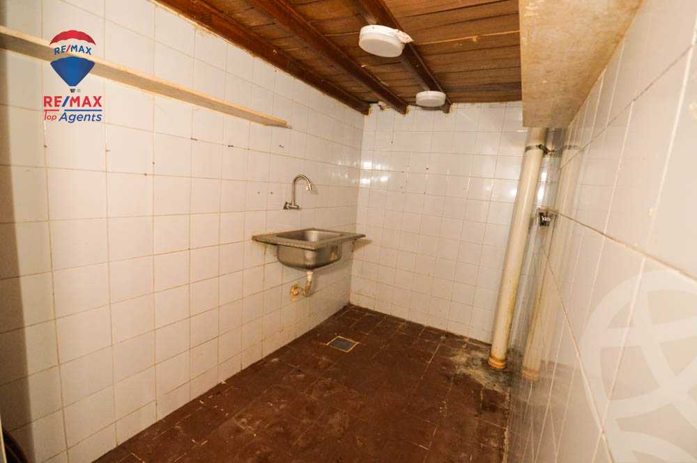 https://aqarmap.com.eg/ar/listing/3901703-for-rent-alexandria-lauran-ahmed-zou-al-fekar-st