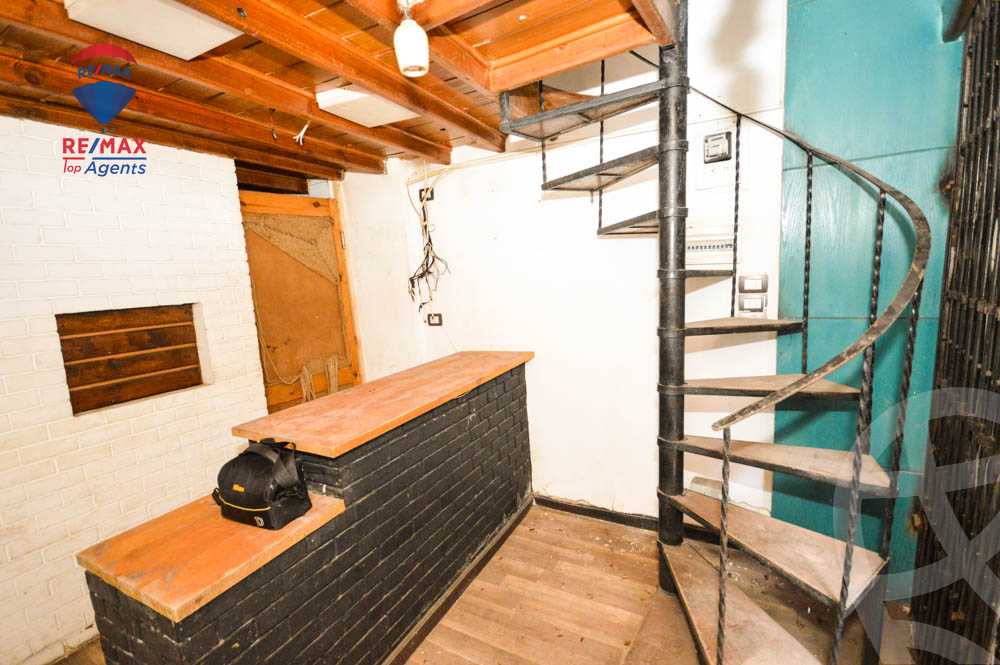 https://aqarmap.com.eg/ar/listing/3901703-for-rent-alexandria-lauran-ahmed-zou-al-fekar-st