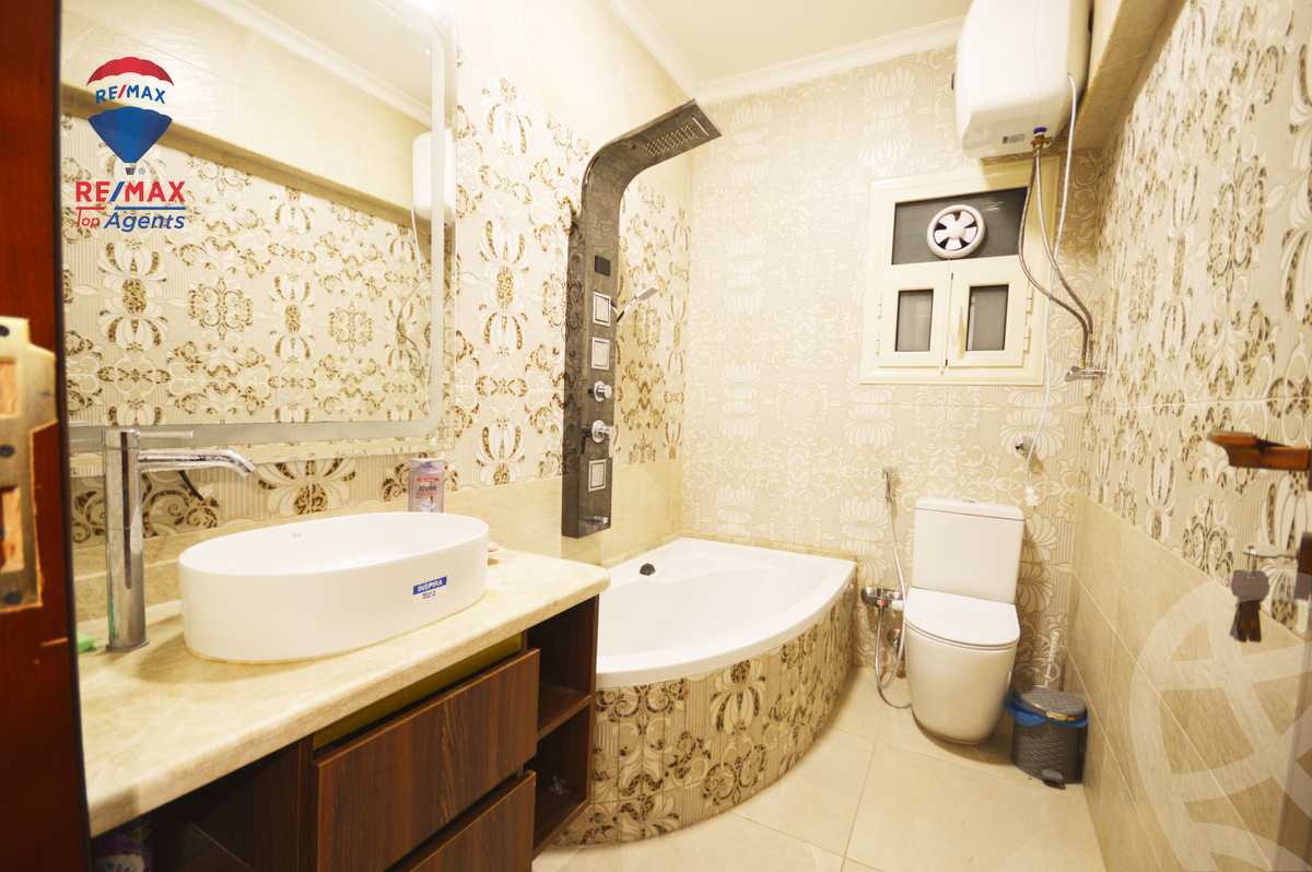 https://aqarmap.com.eg/en/listing/4339967-for-sale-alexandria-lauran-el-gaish-rd