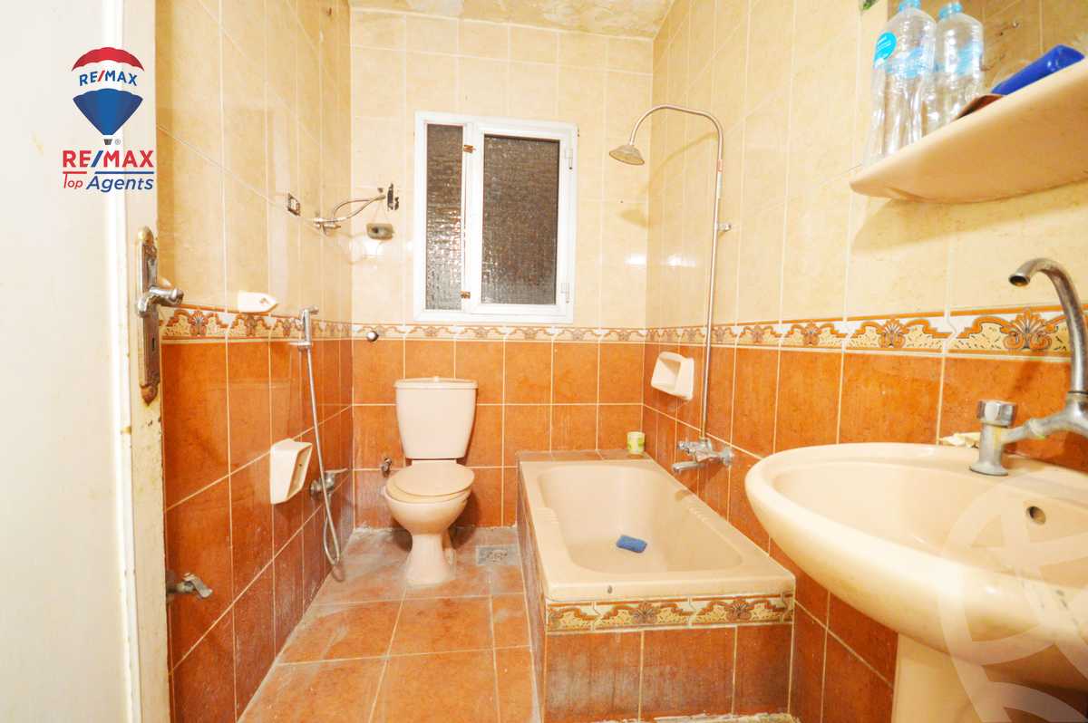 https://aqarmap.com.eg/en/listing/4368215-for-sale-alexandria-kafr-abdo-kafr-abdou-st