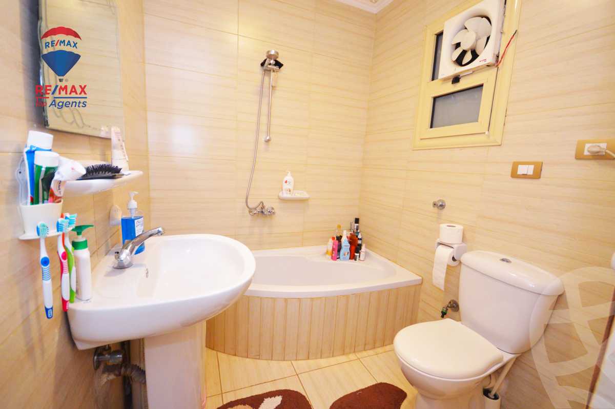 https://aqarmap.com.eg/ar/listing/4576239-for-sale-alexandria-moharram-bey-moharram-bek-st