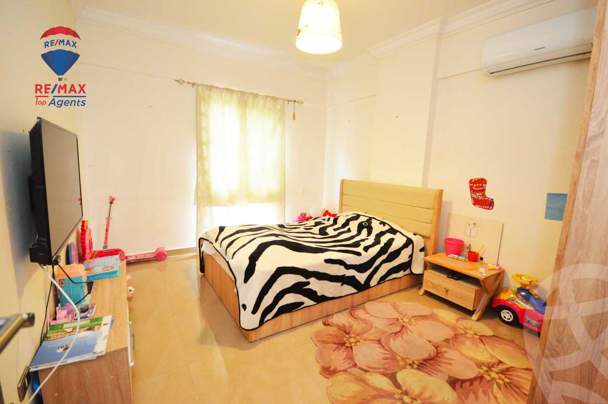 https://aqarmap.com.eg/ar/listing/4576239-for-sale-alexandria-moharram-bey-moharram-bek-st