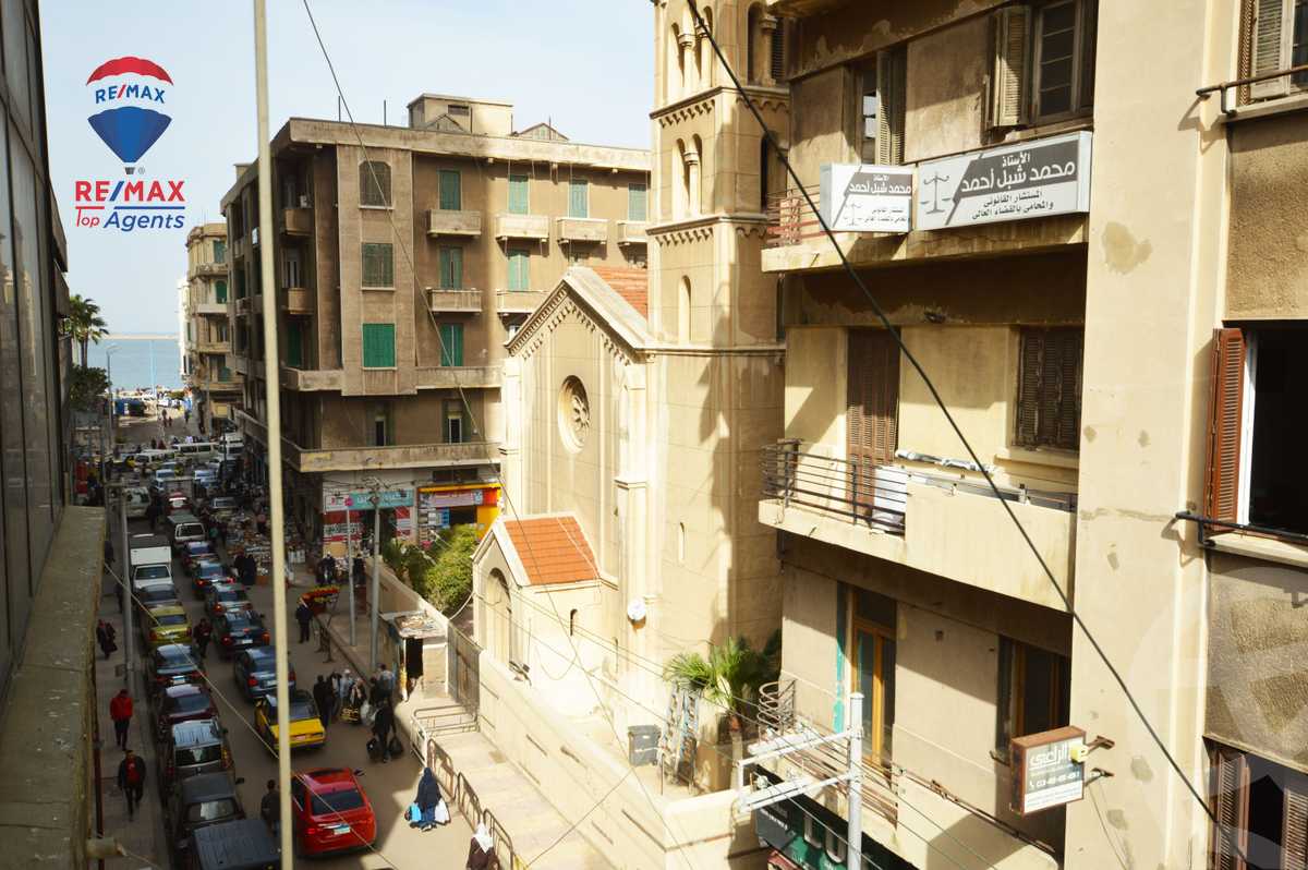 https://aqarmap.com.eg/ar/listing/4592260-for-rent-alexandria-mansheya-al-kamer-st