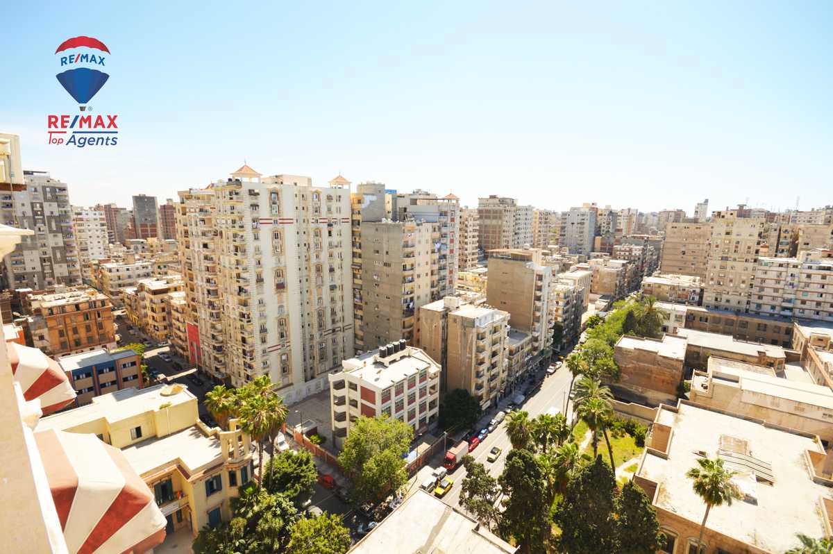 https://aqarmap.com.eg/ar/listing/4820983-for-sale-alexandria-moharram-bey-moharram-bek-st