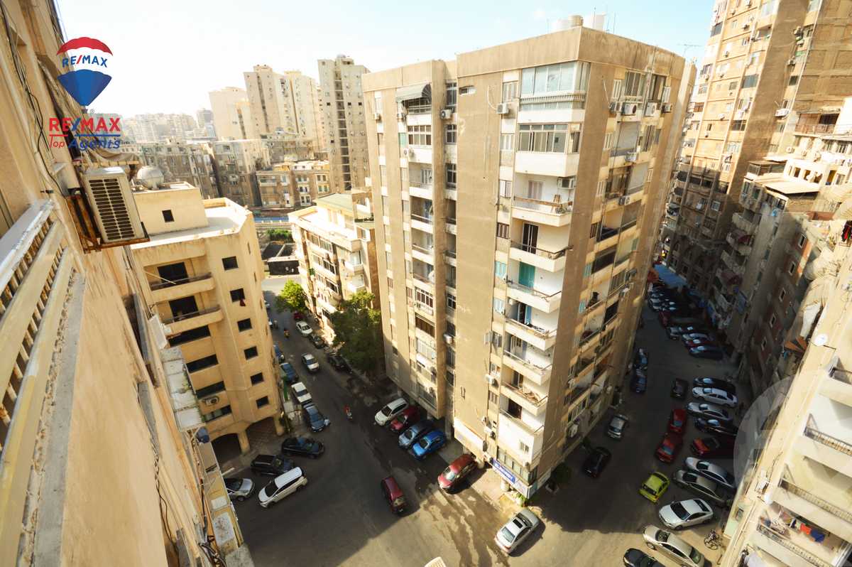 https://aqarmap.com.eg/ar/listing/5132295-for-sale-alexandria-smouha-victor-amanoiel-square